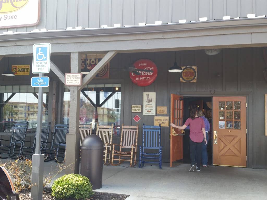 Cracker Barrel Old Country Store | restaurant | 7171 Miller Ln, Dayton, OH 45414, USA | 9378900047 OR +1 937-890-0047
