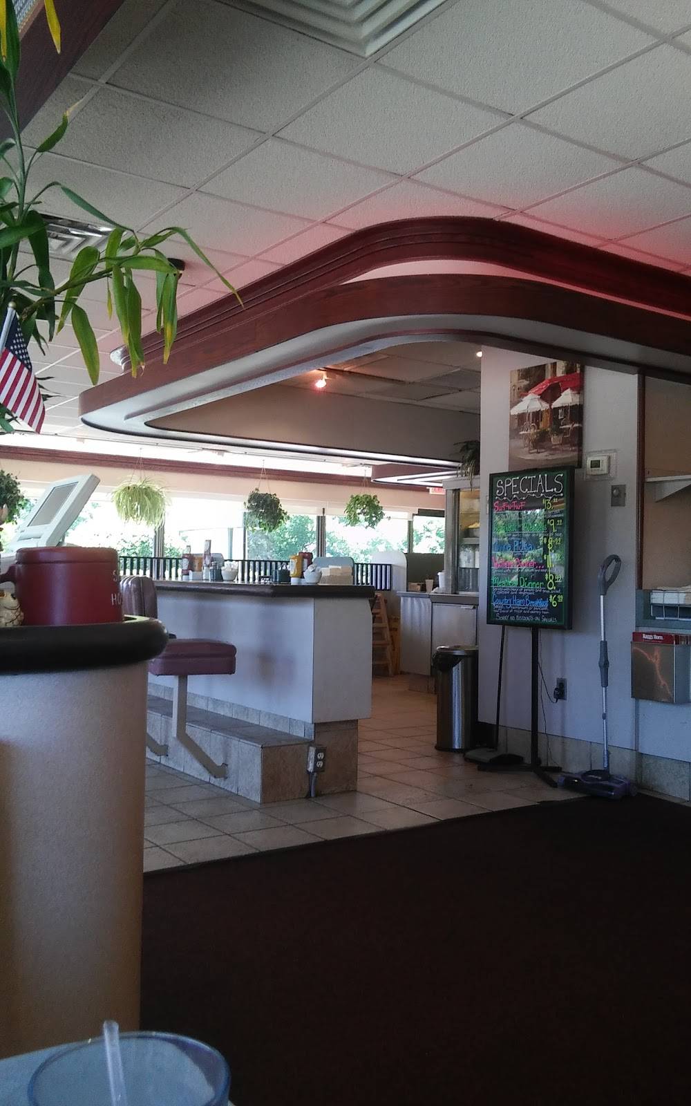 Rams Horn | restaurant | 30500 Dequindre Rd, Warren, MI 48092, USA | 5865736770 OR +1 586-573-6770