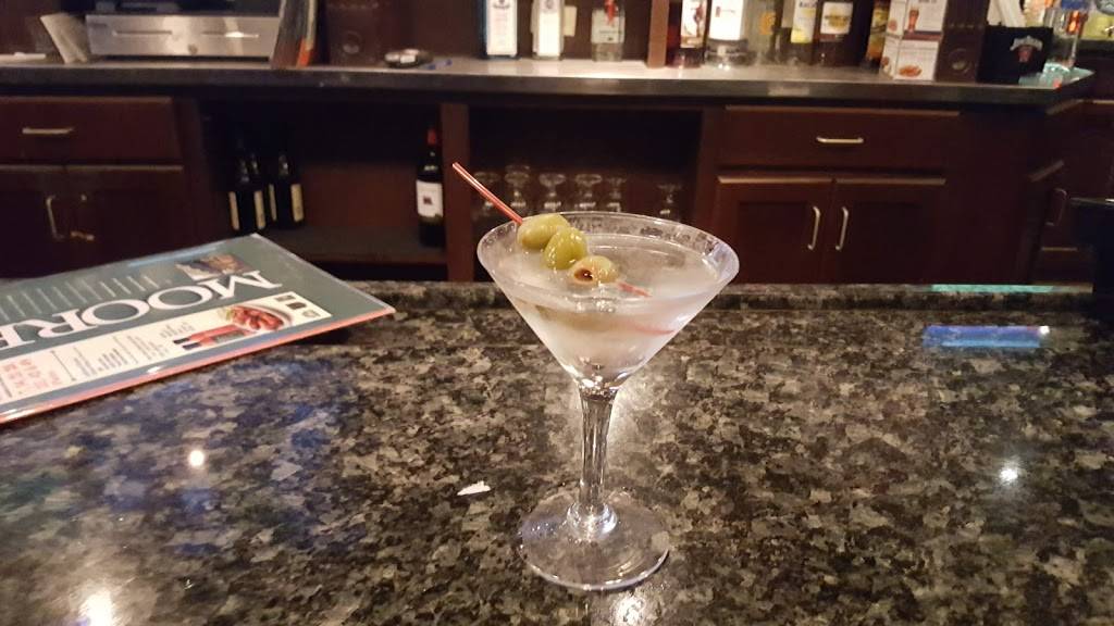 Archie Moores Bar & Restaurant | restaurant | 17 Elizabeth St, Derby, CT 06418, USA | 2037323255 OR +1 203-732-3255