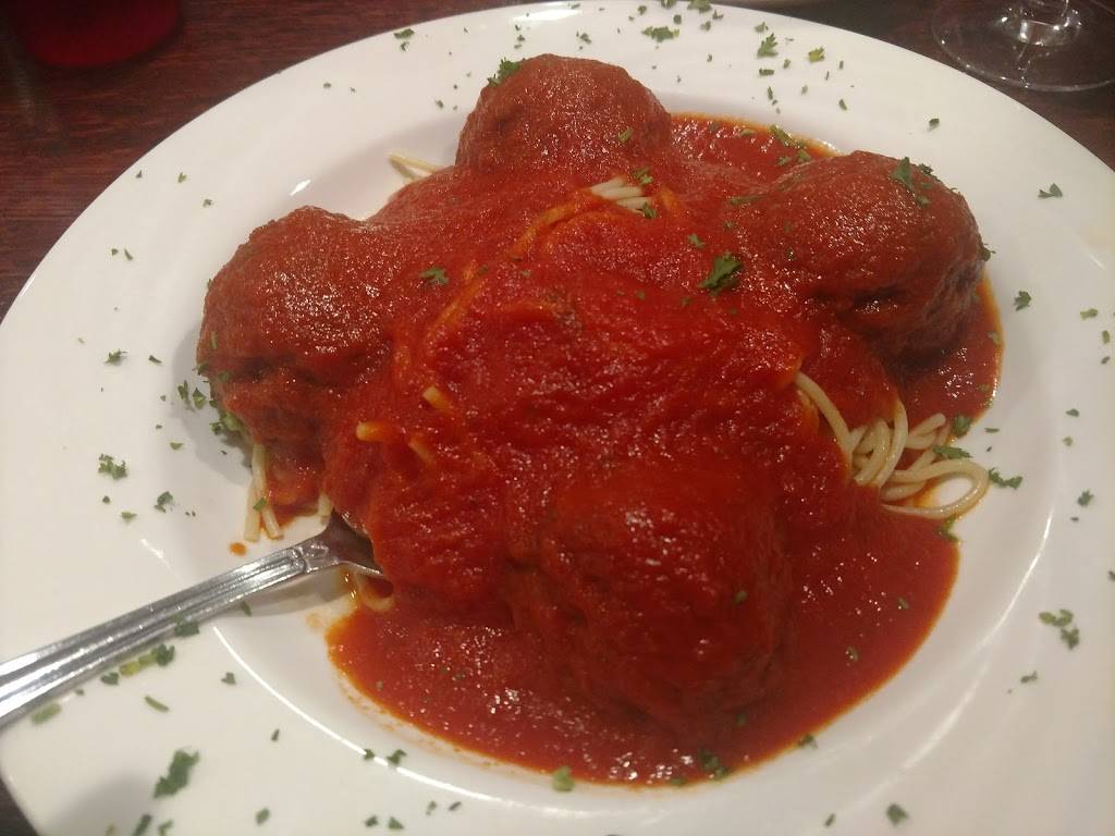 Carlos pizzeria and bar | restaurant | 295 Wawayanda Ave, Middletown, NY 10940, USA | 8457754662 OR +1 845-775-4662