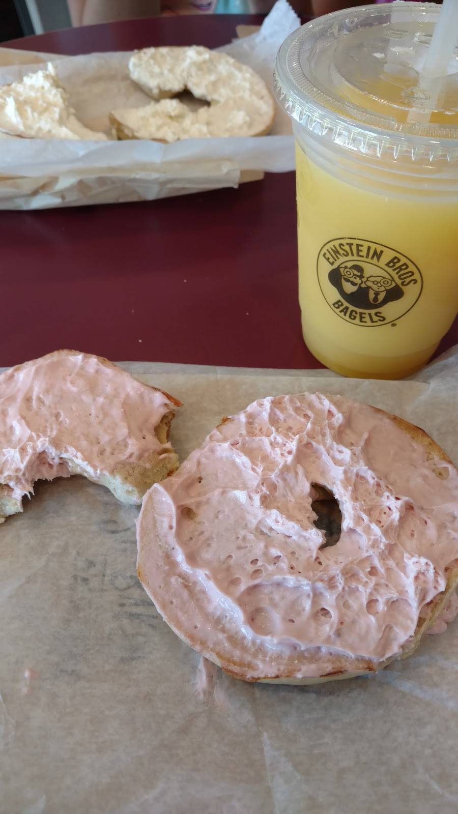 Einstein Bros. Bagels | bakery | 3129 S 27th St, Milwaukee, WI 53215, USA | 4143859888 OR +1 414-385-9888