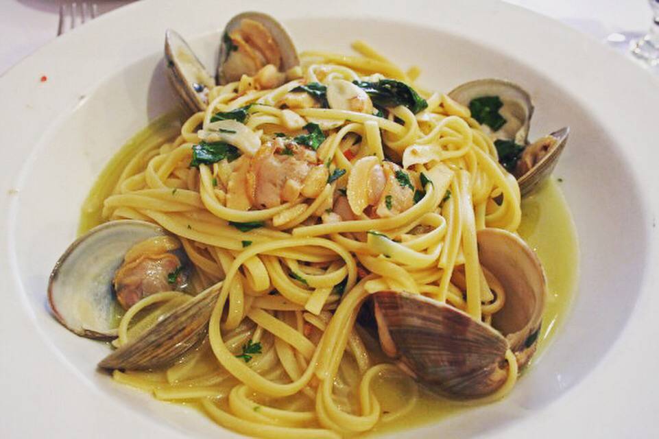 DeCostas | restaurant | 2600, 400 Yonkers Ave, Yonkers, NY 10704, USA | 9149648887 OR +1 914-964-8887