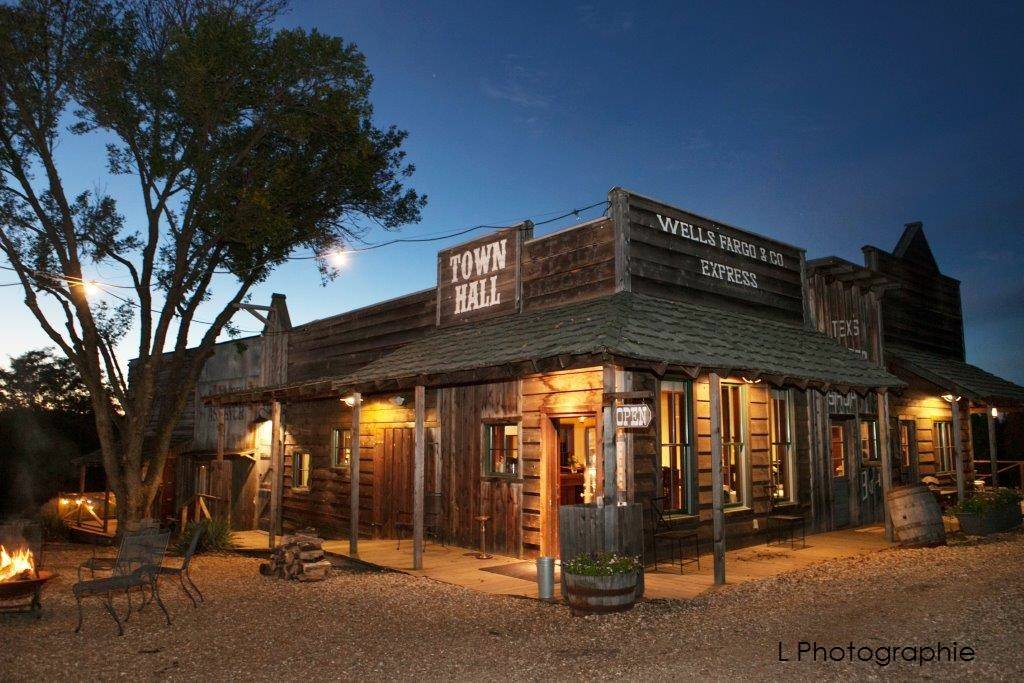 Town Hall Taproom & Restaurant | restaurant | 1401 Olive Rd, New Haven, MO 63068, USA | 5732373672 OR +1 573-237-3672