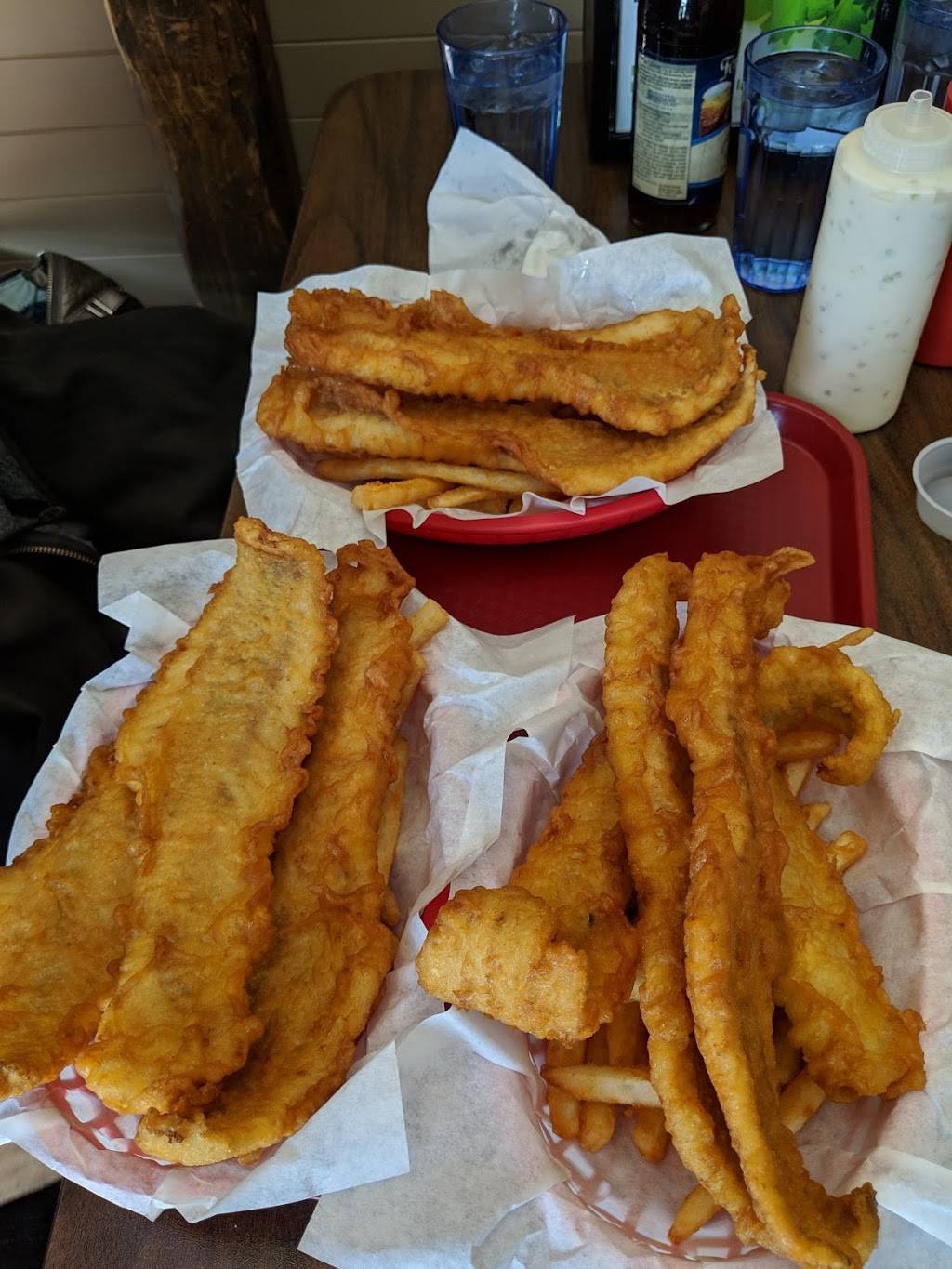 Louises Fish & Chips | restaurant | 1554 Railroad Ave, Livermore, CA 94550, USA | 9254433744 OR +1 925-443-3744