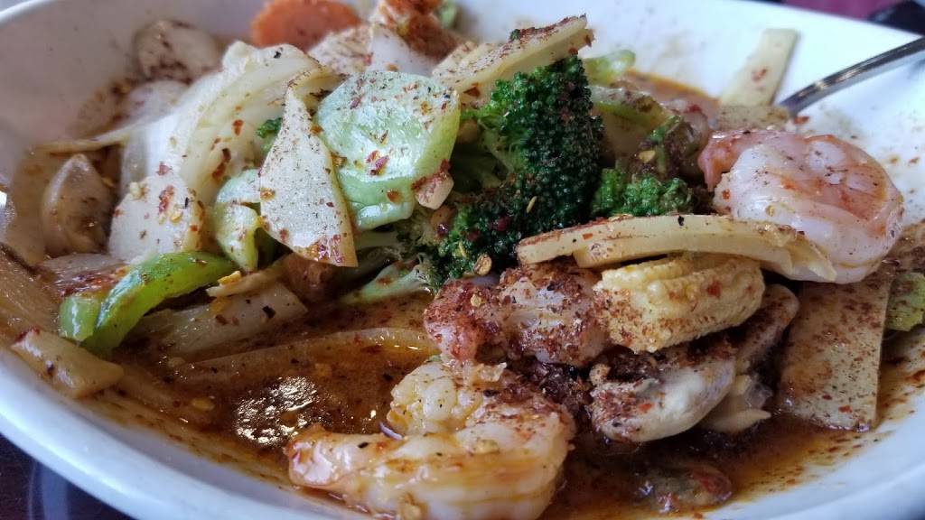 Bangkok 96 Restaurant | restaurant | 2450 S Telegraph Rd, Dearborn, MI 48124, USA | 3137308161 OR +1 313-730-8161