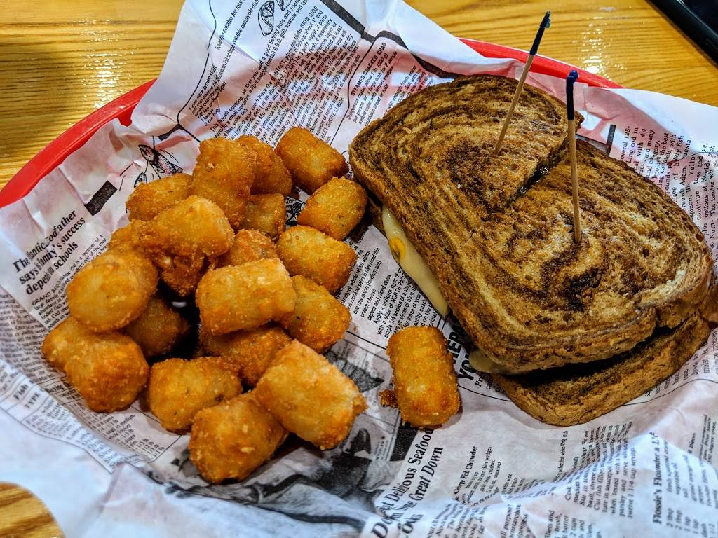 Nezzys Sports Bar & Grill | restaurant | 1345 2nd Ave, Cumberland, WI 54829, USA | 7158224321 OR +1 715-822-4321