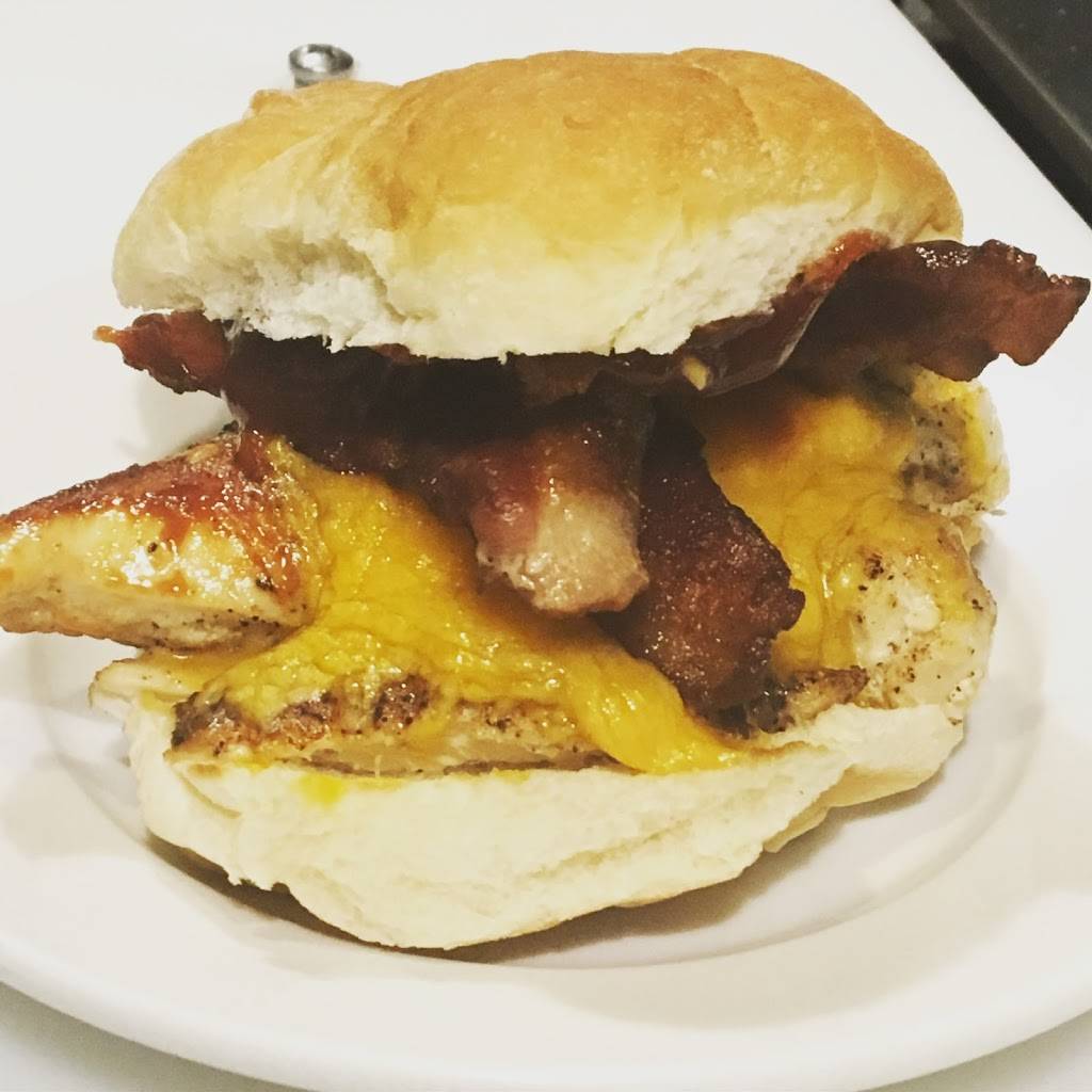 Neck District Grill | restaurant | 1042 Hudson Rd, Cambridge, MD 21613, USA | 4102283052 OR +1 410-228-3052