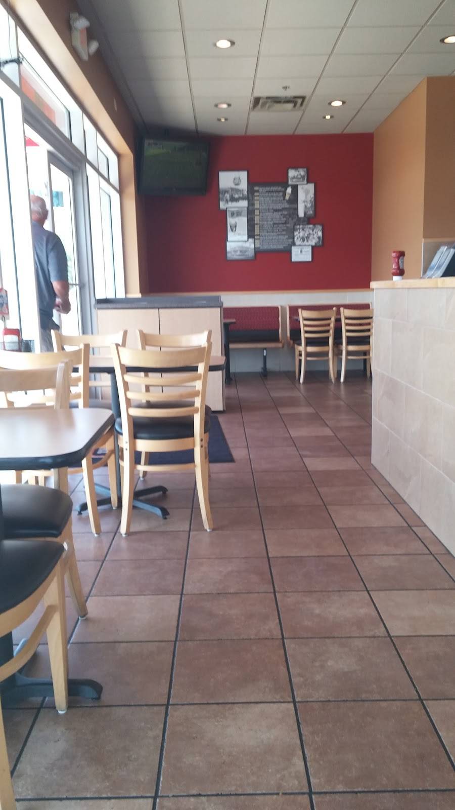 DQ Grill & Chill | restaurant | 548 Fort Evans Rd NE, Leesburg, VA 20176, USA | 7037714911 OR +1 703-771-4911