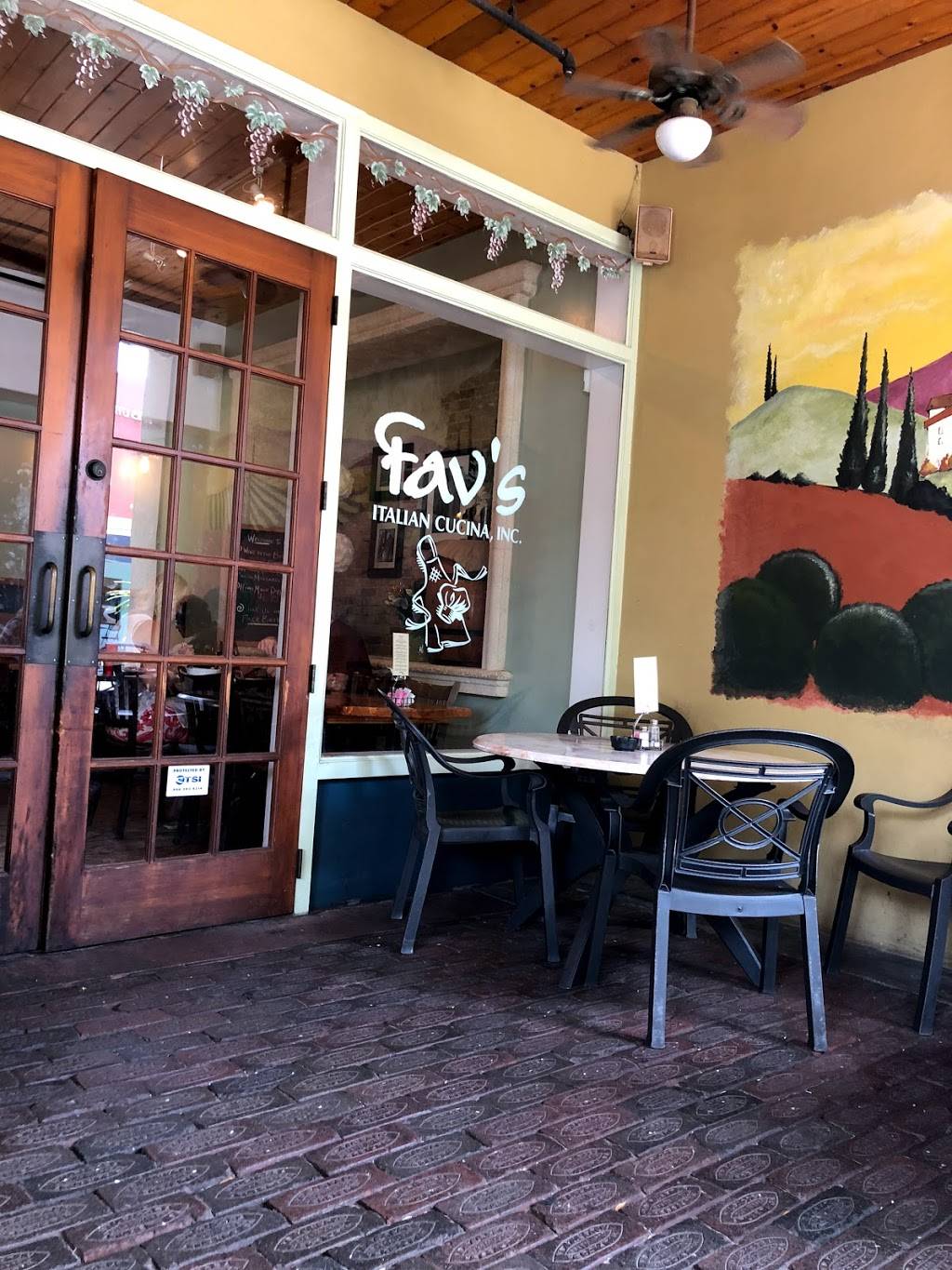 Favs Italian Cucina | restaurant | 419 12th St W, Bradenton, FL 34205, USA | 9417083287 OR +1 941-708-3287