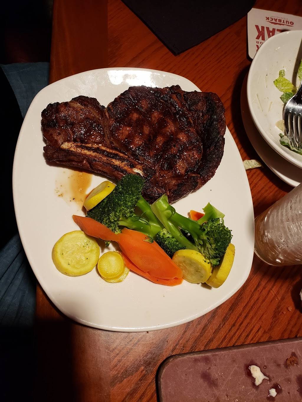 Outback Steakhouse | restaurant | 9049 Vantage Point Dr, Dallas, TX 75243, USA | 9727830397 OR +1 972-783-0397