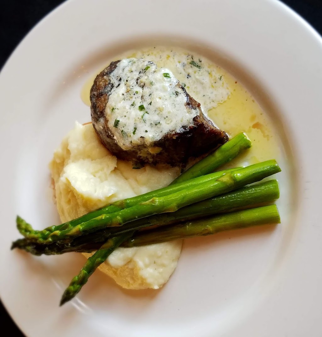 Ash’s | restaurant | 1853 Old Hwy 69, Florence, WI 54121, USA | 7156968062 OR +1 715-696-8062