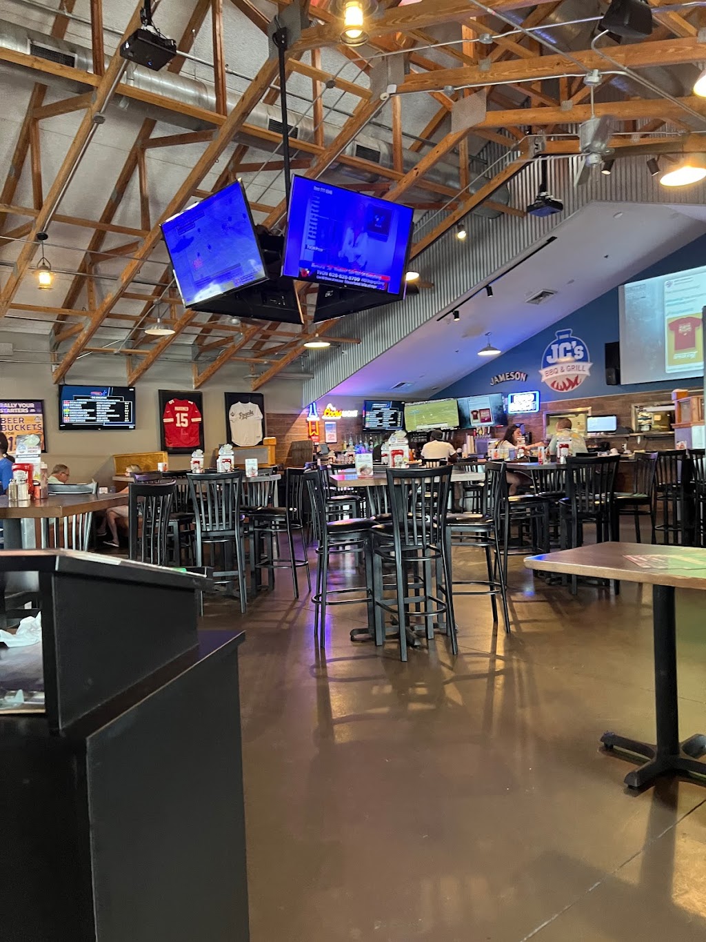 JCs BBQ & Grill | restaurant | 812 E Chestnut St, Junction City, KS 66441, USA | 7855796606 OR +1 785-579-6606