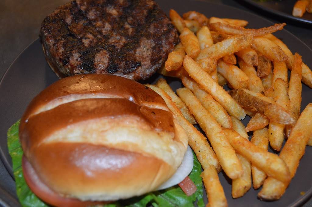 Seven Bar and Restaurant | night club | 400 E Randolph St, Chicago, IL 60601, USA | 3128569526 OR +1 312-856-9526