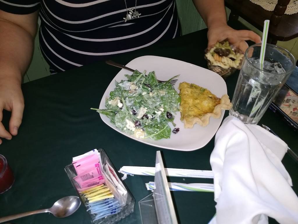 Aint Just Pie Too | restaurant | 108 E Main St, Quinlan, TX 75474, USA | 9033562233 OR +1 903-356-2233