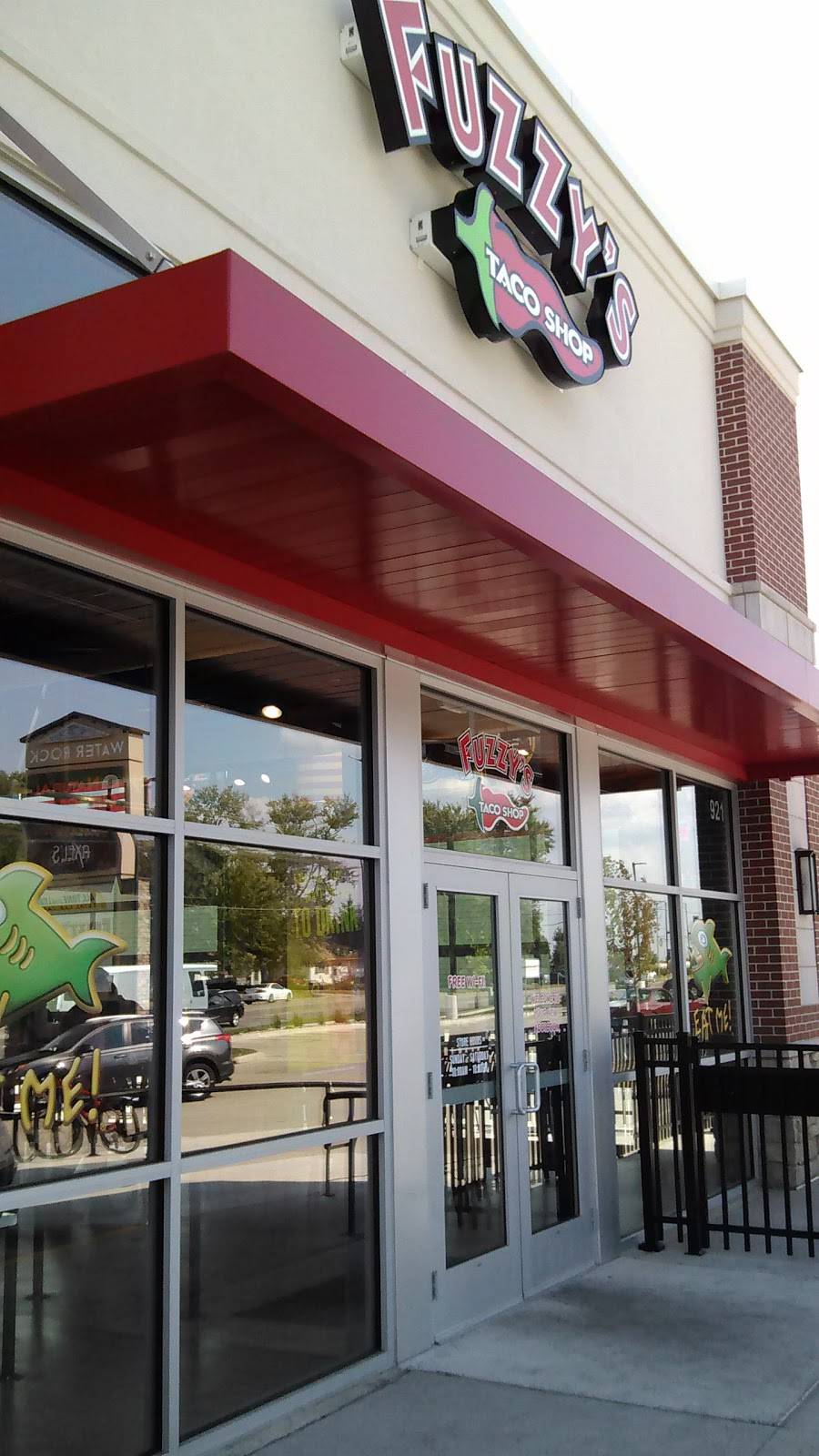 Fuzzys Taco Shop | restaurant | 921 Blairs Ferry Rd NE #150, Cedar Rapids, IA 52402, USA | 3193931180 OR +1 319-393-1180