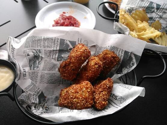 Millers Waterfront Restaurant | restaurant | 6916 S Croatan Hwy, Nags Head, NC 27959, USA | 2524416151 OR +1 252-441-6151