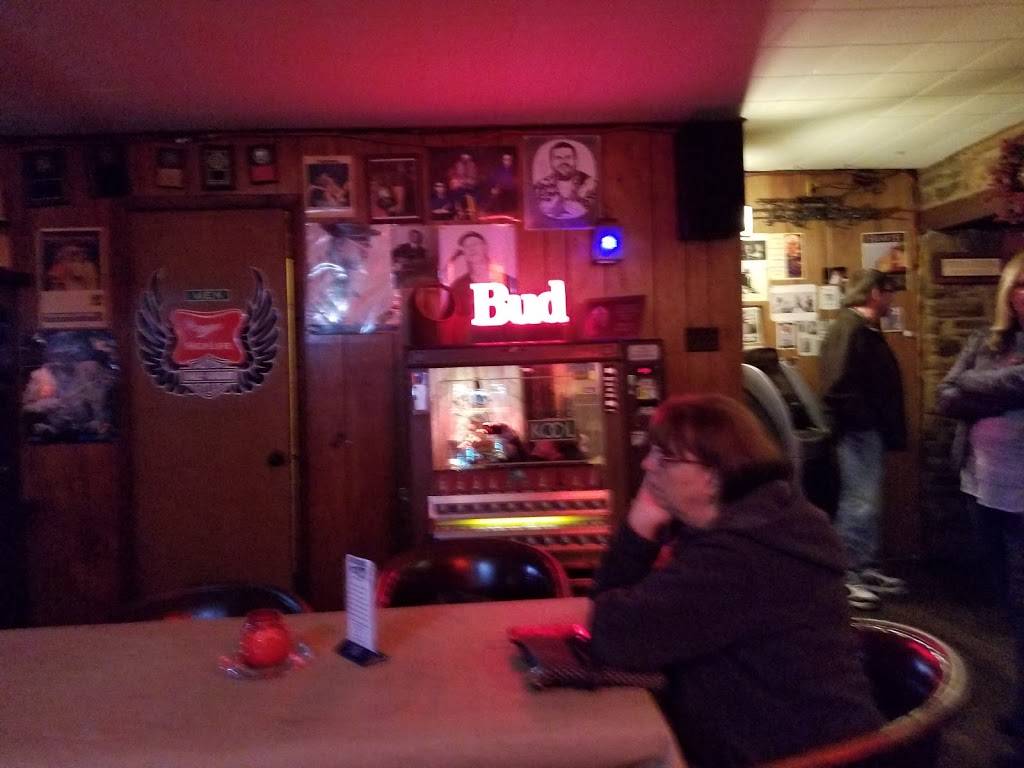 Ravens Nest | restaurant | 625 Old Bethlehem Rd, Quakertown, PA 18951, USA | 2155365369 OR +1 215-536-5369