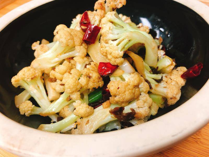 The Chinese Sisters | restaurant | 120 Colborne St, Brantford, ON N3T 2G6, Canada | 5193044447 OR +1 519-304-4447