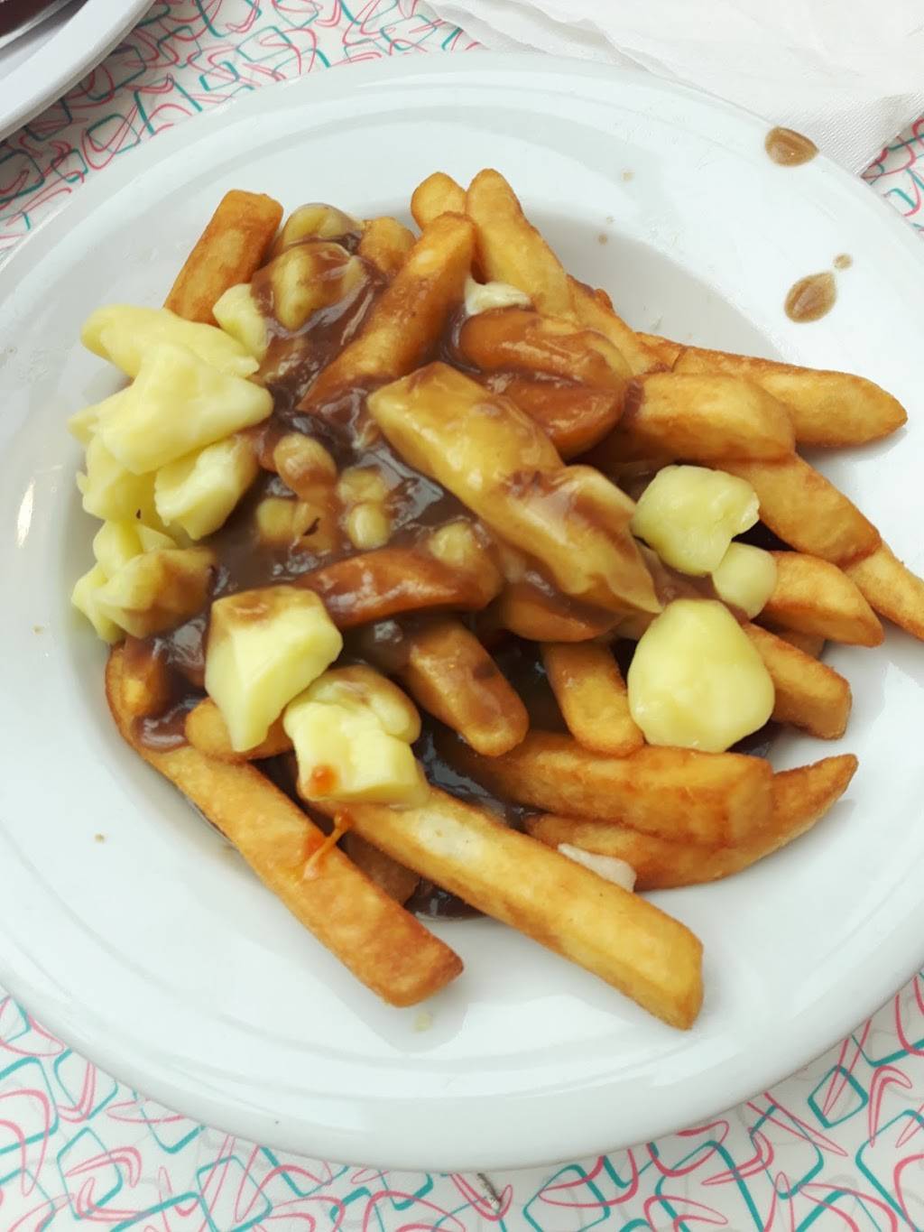 Wimpys Diner | restaurant | 405 Main St W, Hamilton, ON L8P 1K5, Canada | 9055275151 OR +1 905-527-5151