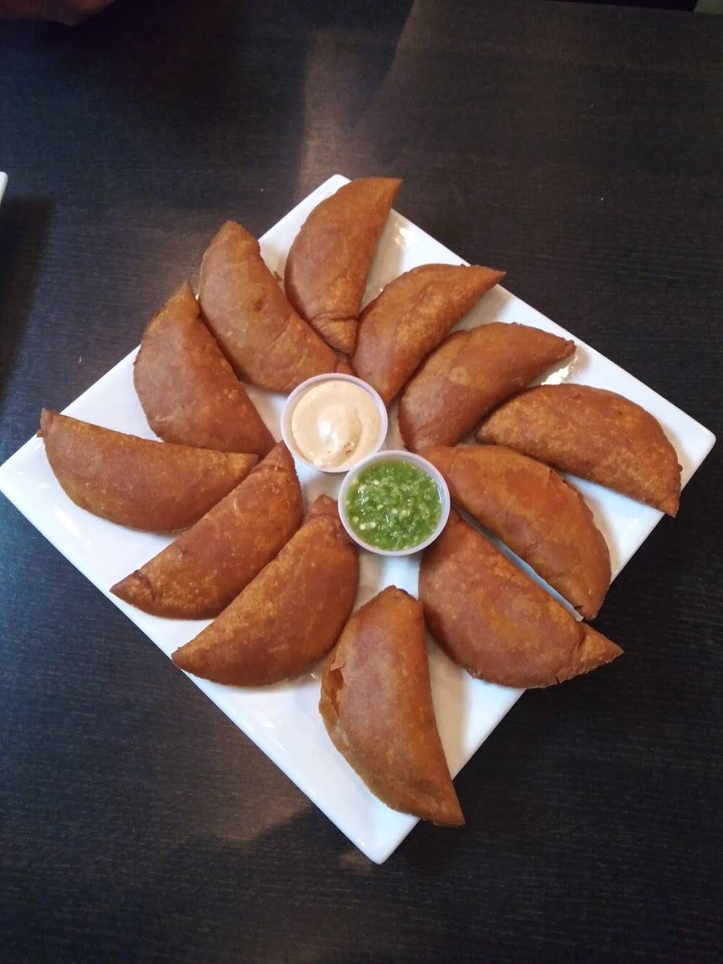 Mariscos El Chaka Estilo Nayarit | restaurant | 12174 Hesperia Rd, Victorville, CA 92395, USA | 7605130005 OR +1 760-513-0005