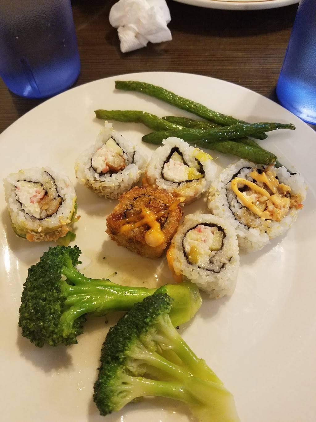 Great Moon Buffet | restaurant | 4845 E McKinley Ave, Fresno, CA 93703, USA | 5594563352 OR +1 559-456-3352