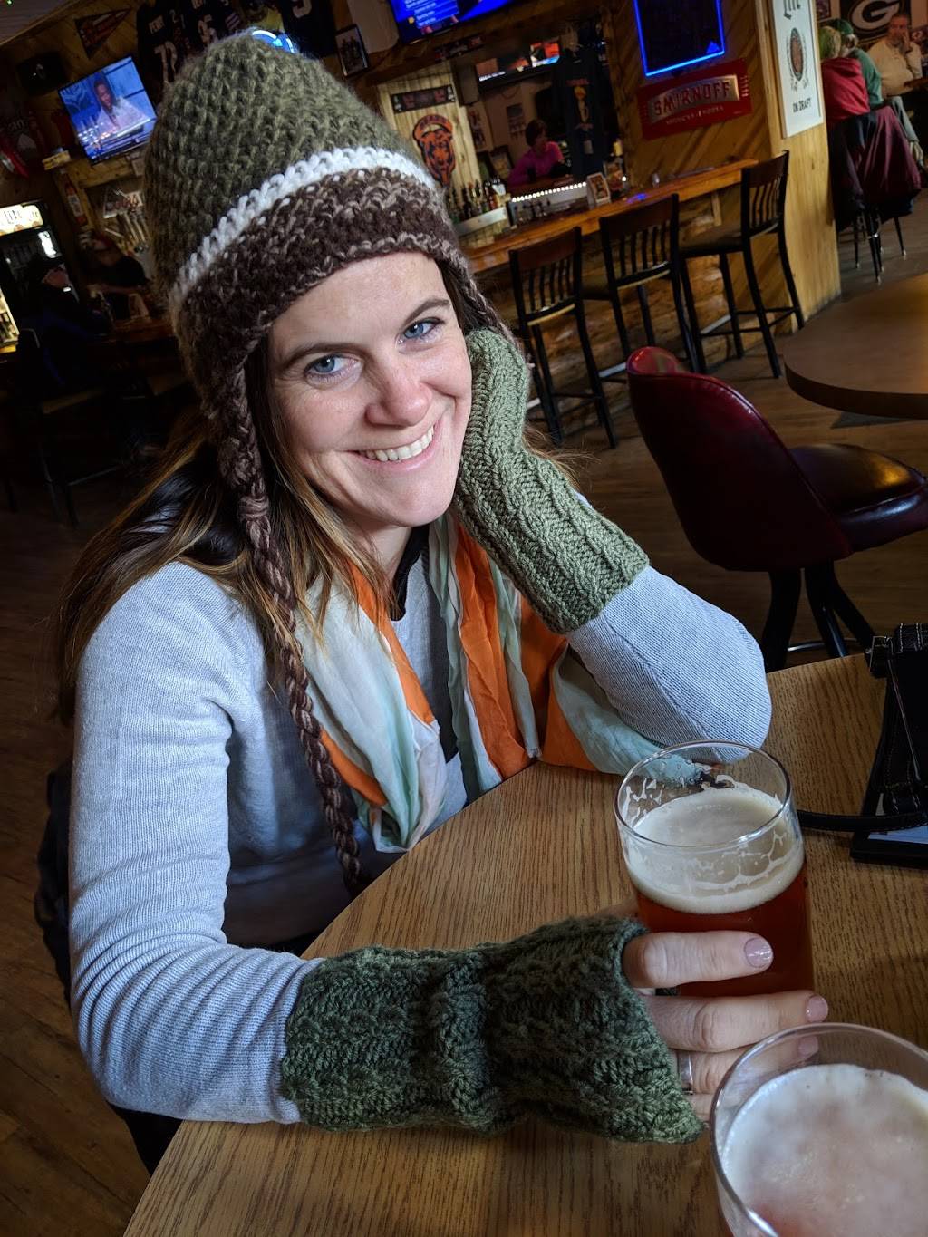 TNT’s Sports Bar & Grill | restaurant | 10562 Main St, Hayward, WI 54843, USA | 7156991594 OR +1 715-699-1594