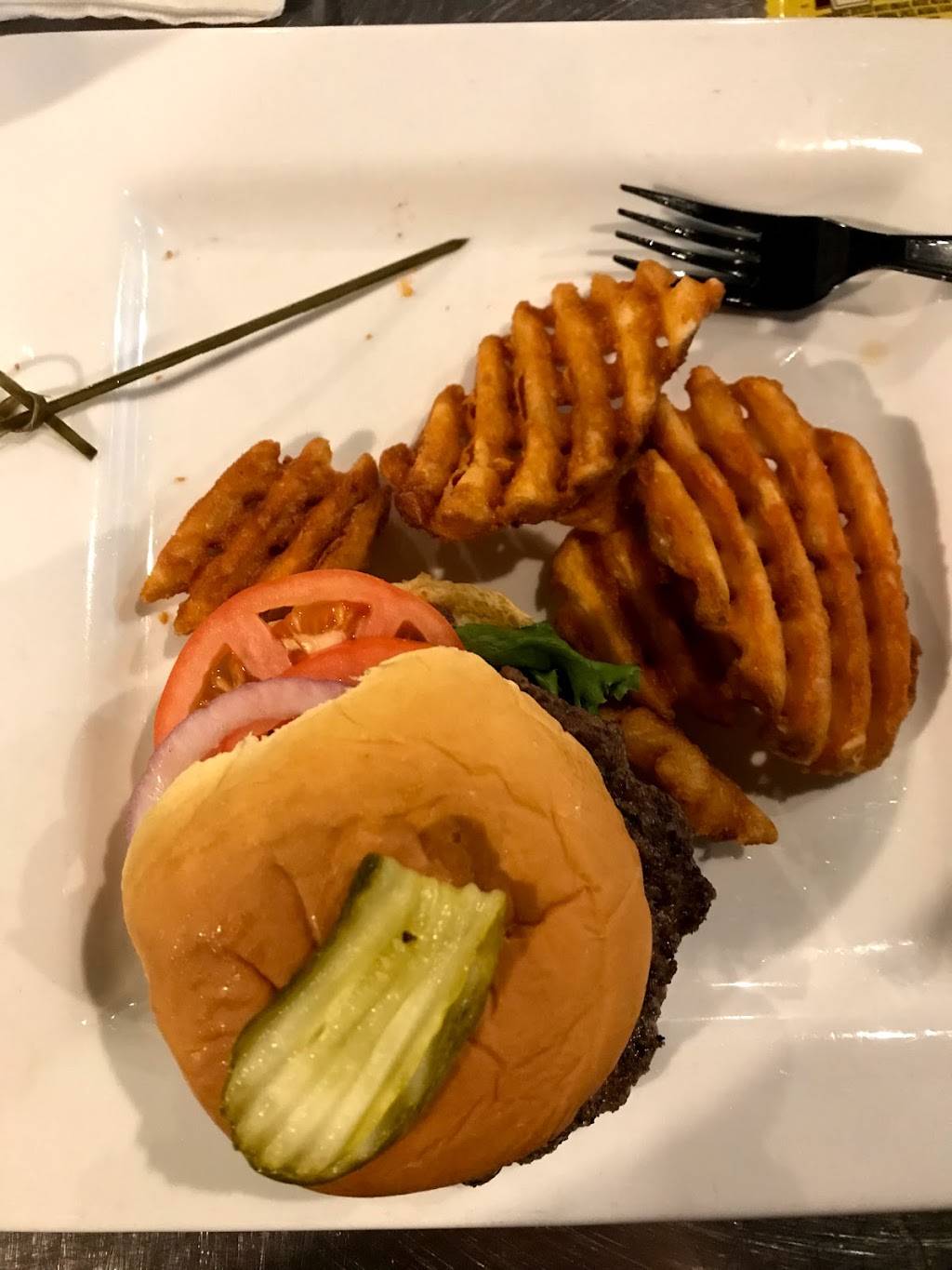 Phillips Seafood | restaurant | 5501 Josh Birmingham Pkwy, Charlotte, NC 28208, USA | 7043594663 OR +1 704-359-4663