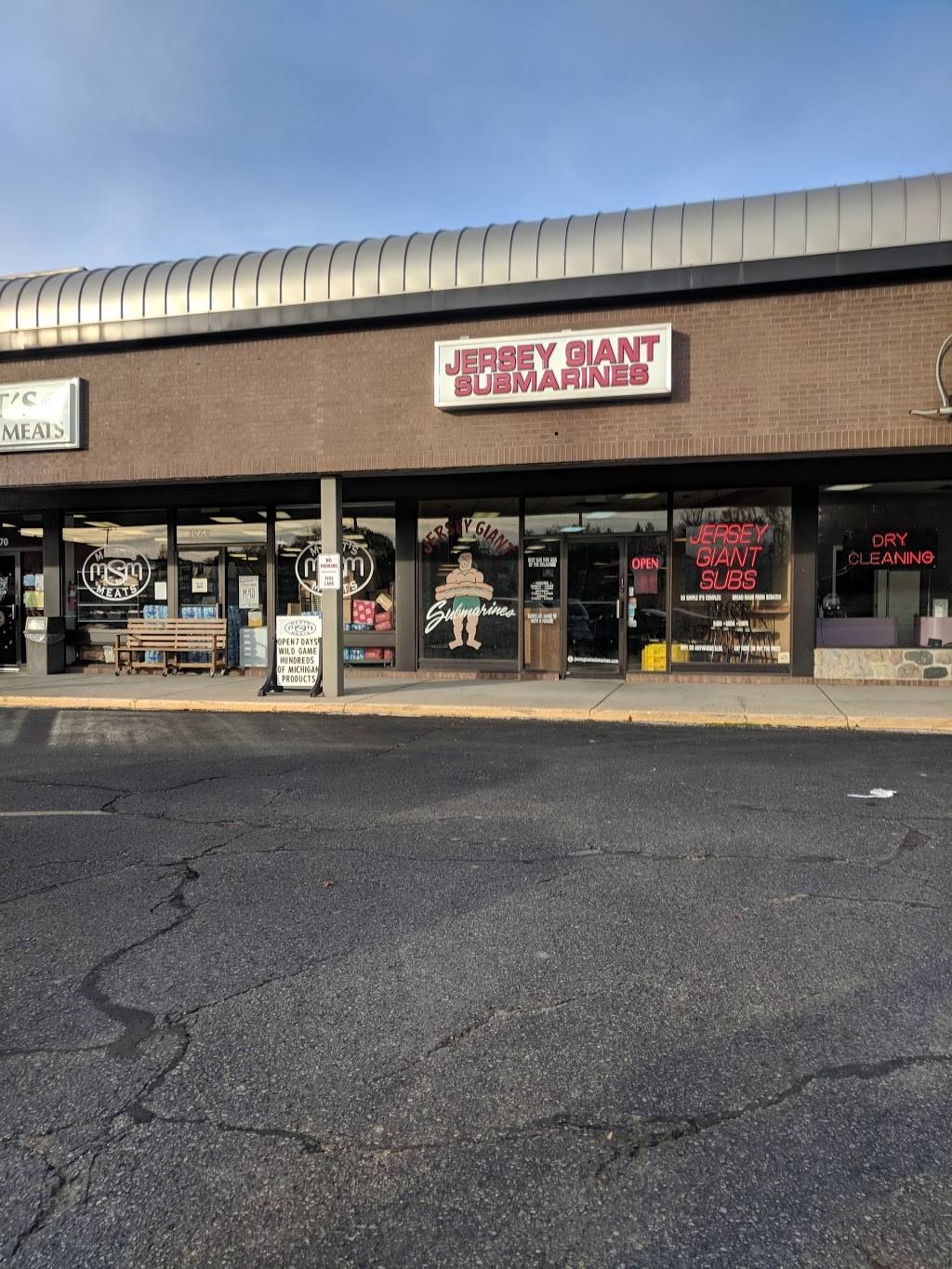 Jersey Giant Submarines | restaurant | 1866 W Grand River Ave, Okemos, MI 48864, USA | 5173478400 OR +1 517-347-8400