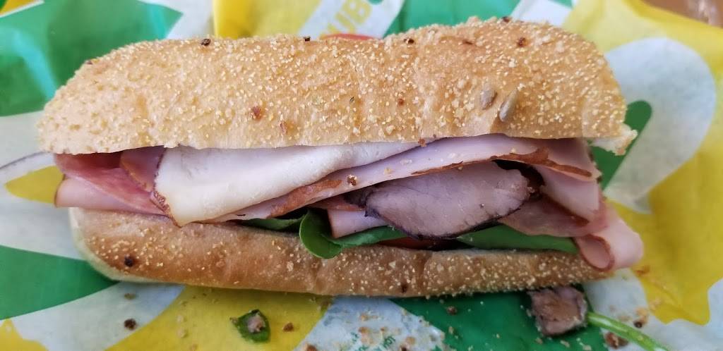 Subway Restaurants | restaurant | 3135 34th St N, St. Petersburg, FL 33713, USA | 7275219900 OR +1 727-521-9900