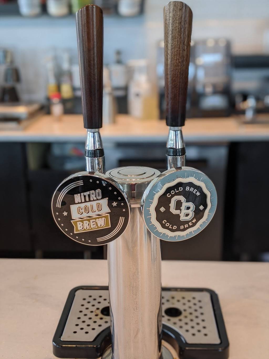 Starbucks | restaurant | 2045 W Main St, League City, TX 77573, USA | 2817532513 OR +1 281-753-2513