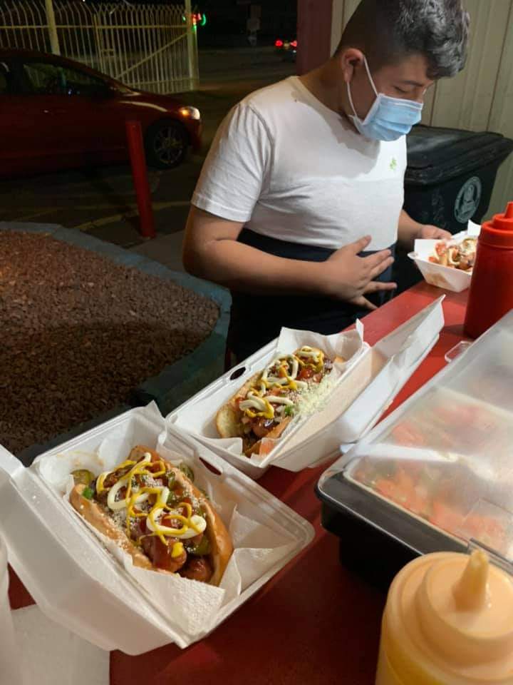 Hotdogs y Elotes El Aguila | restaurant | 216 Old Coors Dr SW, Albuquerque, NM 87121, USA | 5053407799 OR +1 505-340-7799