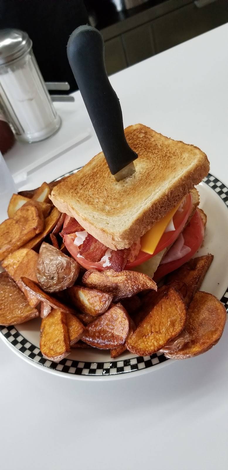 Rock-Cola 50s Cafe | cafe | 5730 S Brookville Rd, Indianapolis, IN 46219, USA | 3173572233 OR +1 317-357-2233