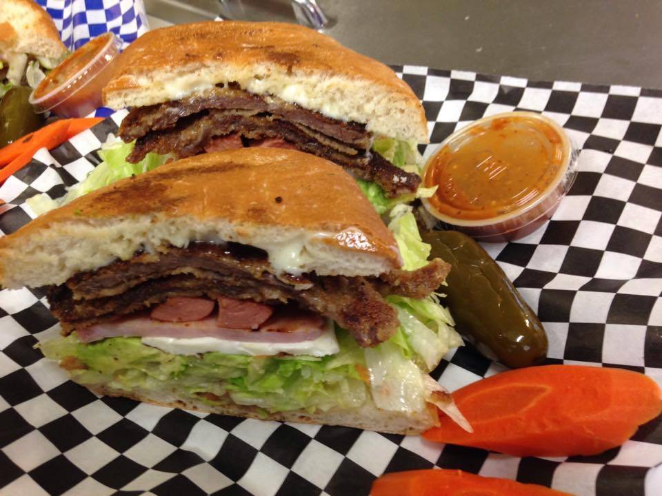 Tortas & Bionicos Nice Placentia | restaurant | 616 W Chapman Ave, Placentia, CA 92870, USA | 6574449100 OR +1 657-444-9100