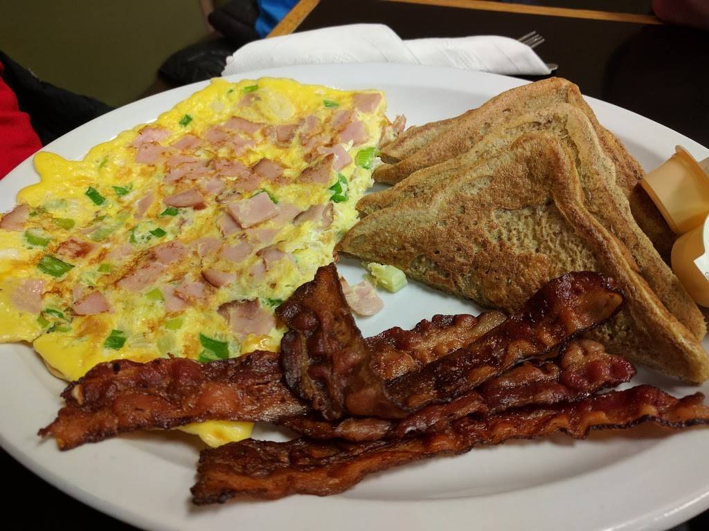 Just Like Moms | restaurant | 150 N Rankin St, Southampton, ON N0H 2L0, Canada | 2264353009 OR +1 226-435-3009