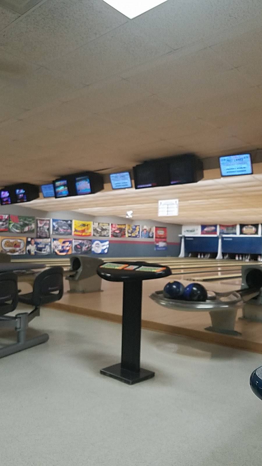 Fast Lanes & Pit Stop Restaurant | restaurant | 719 W Elm St, Hoopeston, IL 60942, USA | 2172836505 OR +1 217-283-6505