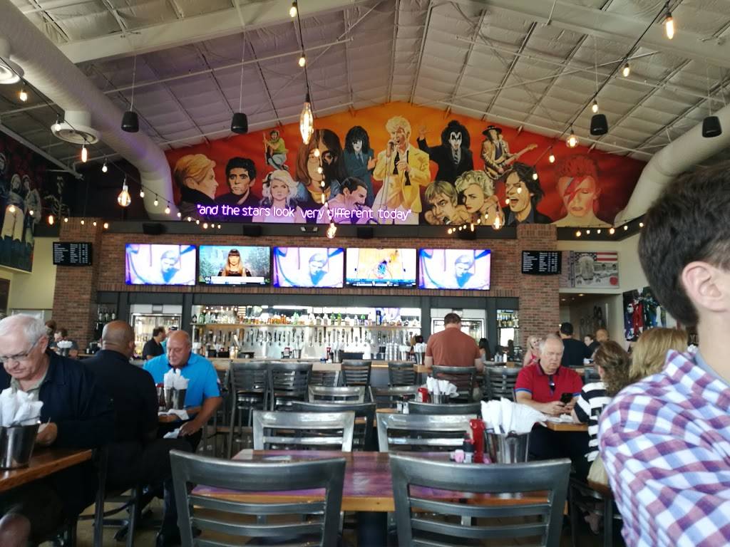 Rock & Brews | restaurant | 5351 Nebraska Furniture Mart Dr, The Colony, TX 75056, USA | 9725841670 OR +1 972-584-1670