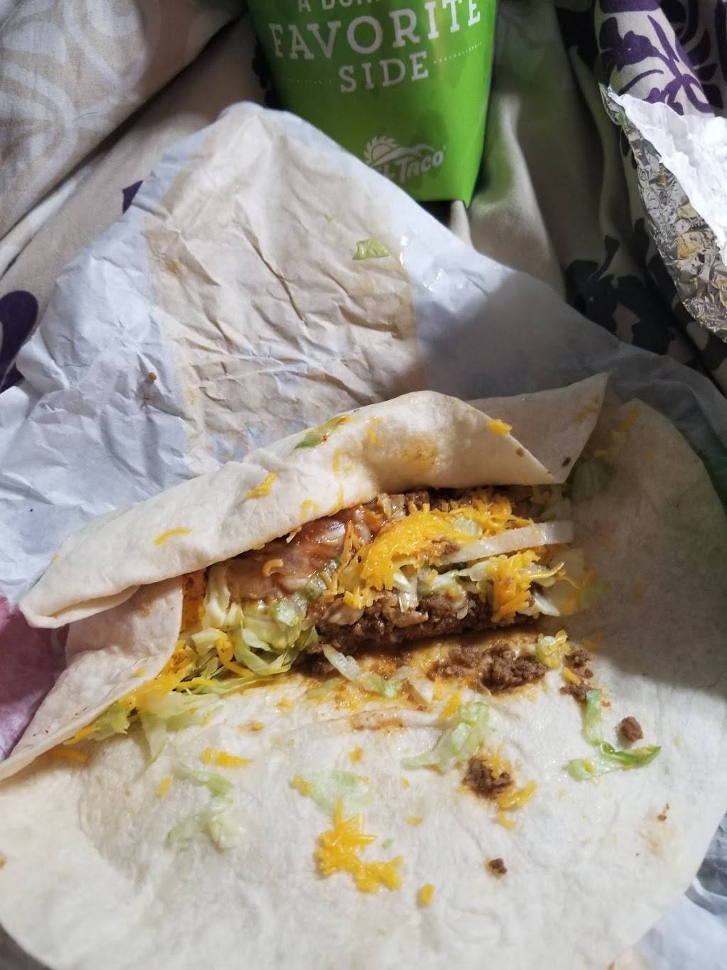Del Taco | meal takeaway | 3702 Highland Ave, Highland, CA 92346, USA | 9098644504 OR +1 909-864-4504