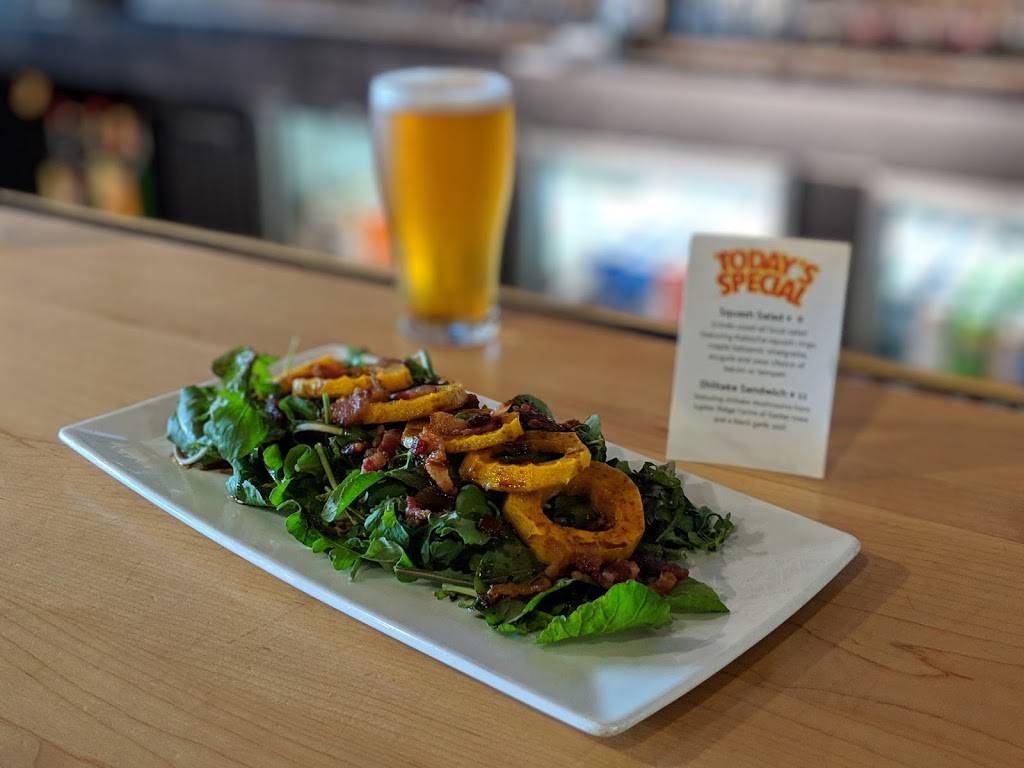 The Quarter Barrel Arcade & Brewery | restaurant | 616 2nd Ave SE, Cedar Rapids, IA 52401, USA | 3192004140 OR +1 319-200-4140