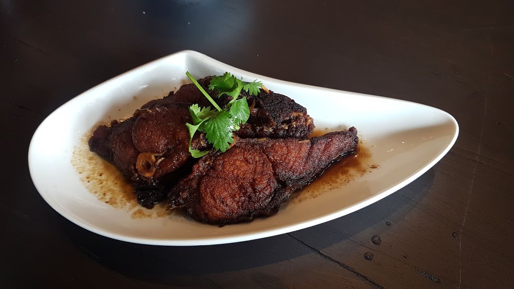 La Mom Kitchen | restaurant | 3312 S Halsted St, Chicago, IL 60608, USA | 7735654431 OR +1 773-565-4431