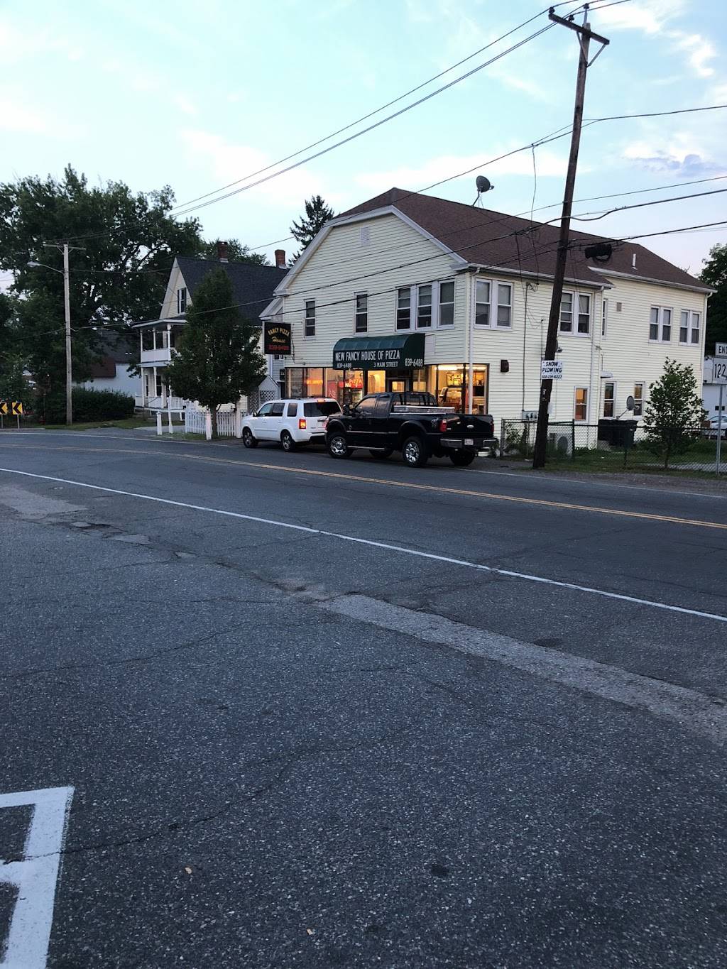 New House Of Fancy Pizza | restaurant | 3 Main St, South Grafton, MA 01560, USA | 5088396488 OR +1 508-839-6488
