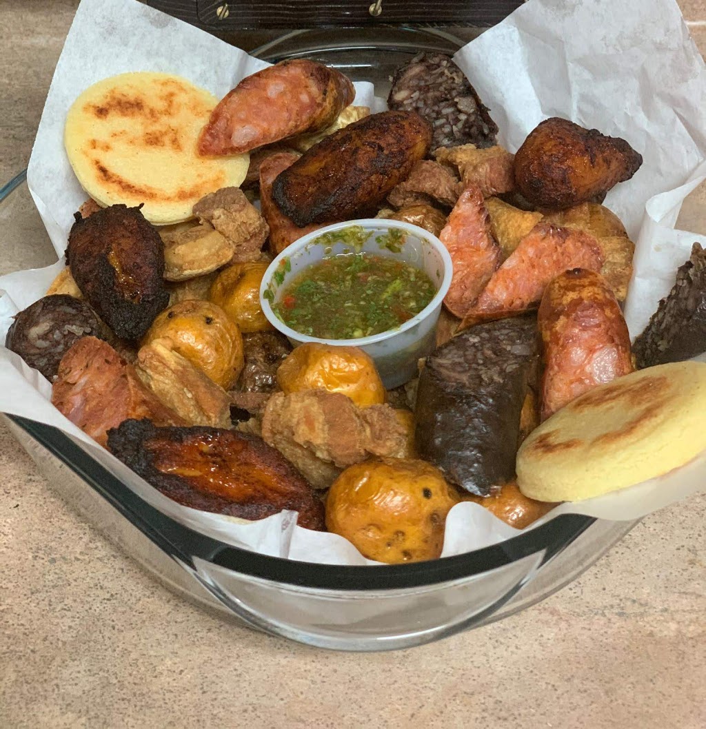 Empanadas y Arepas JOVI | restaurant | 7767 Culebra Rd, San Antonio, TX 78251, USA | 2108015514 OR +1 210-801-5514