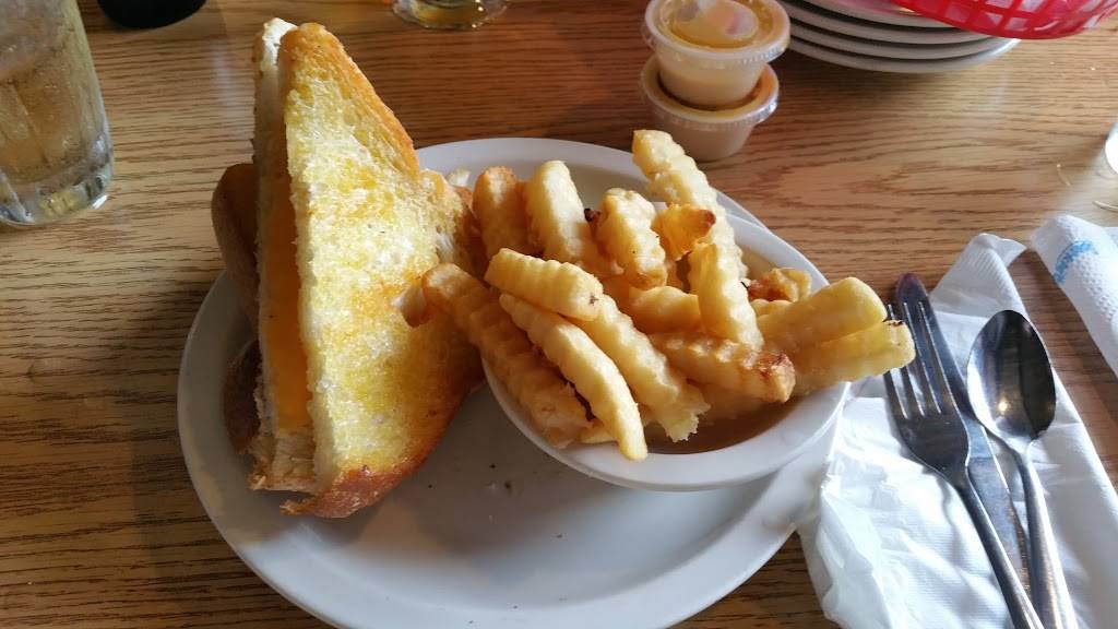 Big Kevs BBQ | night club | 270 W Washington St, Madison, GA 30650, USA | 7064383155 OR +1 706-438-3155