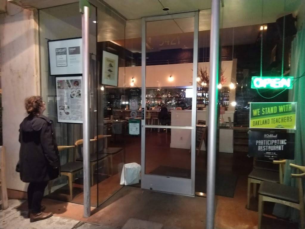 Soi 4 Bangkok Eatery | restaurant | 5421 College Ave, Oakland, CA 94618, USA | 5106550889 OR +1 510-655-0889