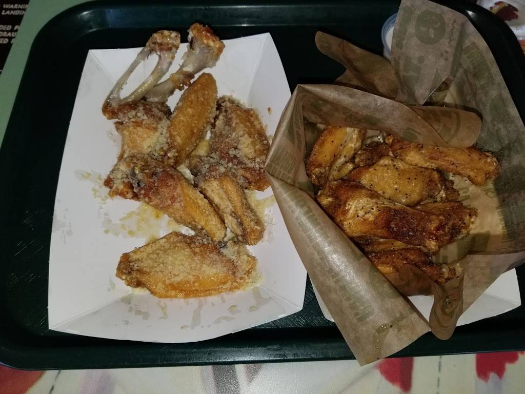 Wingstop | restaurant | 9164 Overland Plaza, Overland, MO 63114, USA | 3144279464 OR +1 314-427-9464