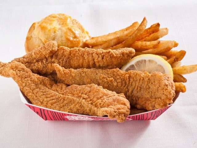 Krispy krunchy chicken | restaurant | 6201 Matlock Rd #101, Arlington, TX 76002, USA | 8173752009 OR +1 817-375-2009