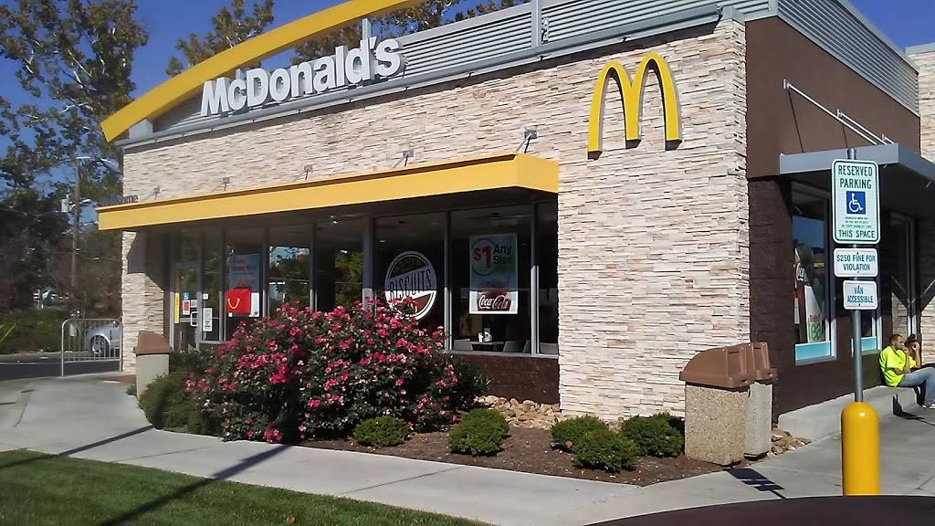McDonalds | cafe | 3120 N Broadway, Knoxville, TN 37917, USA | 8656871647 OR +1 865-687-1647