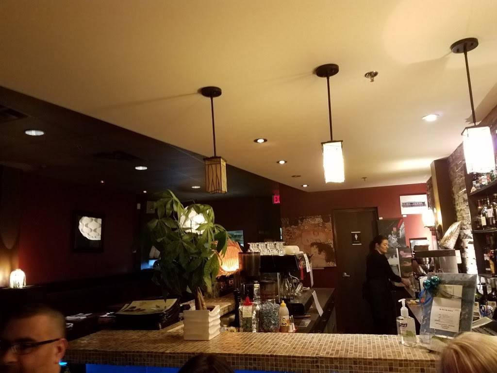 Mai Bistro | restaurant | 4906 Dundas St W, Etobicoke, ON M9A 1B5, Canada | 6473433130 OR +1 647-343-3130