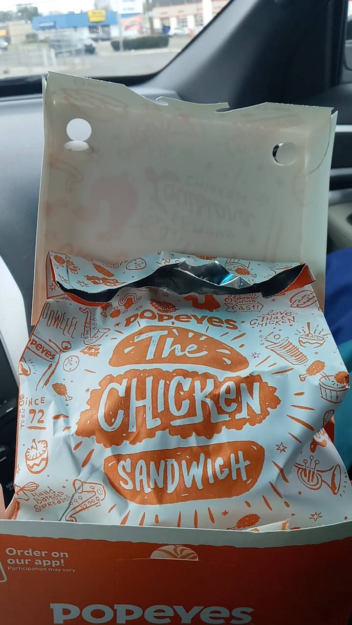 Popeyes Louisiana Kitchen | restaurant | 380 W Street Rd, Warminster, PA 18974, USA | 2672825215 OR +1 267-282-5215