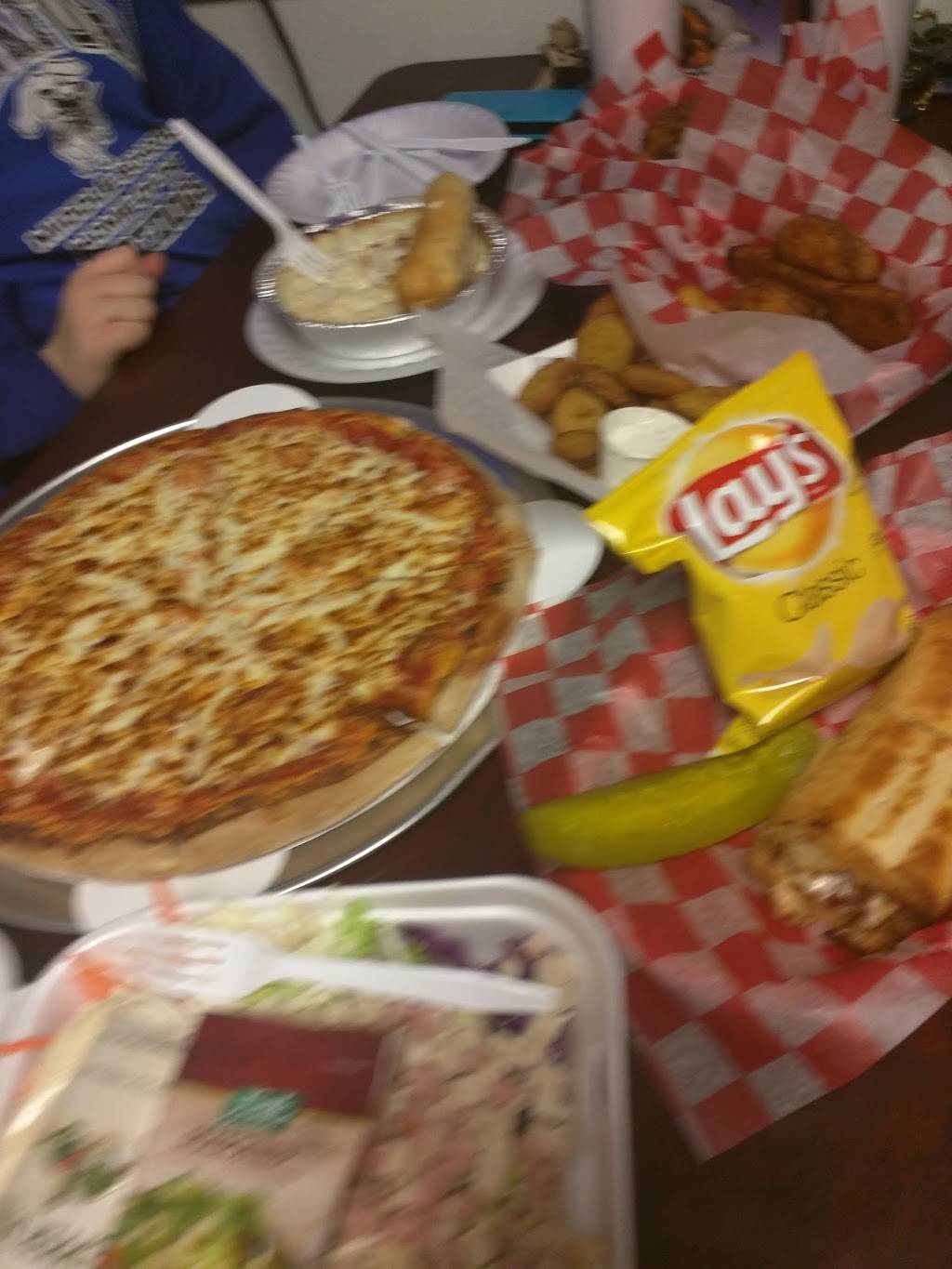 3 Ds Pizzeria | restaurant | 852 McKinley Ave, Frankfort, IN 46041, USA | 7656540919 OR +1 765-654-0919