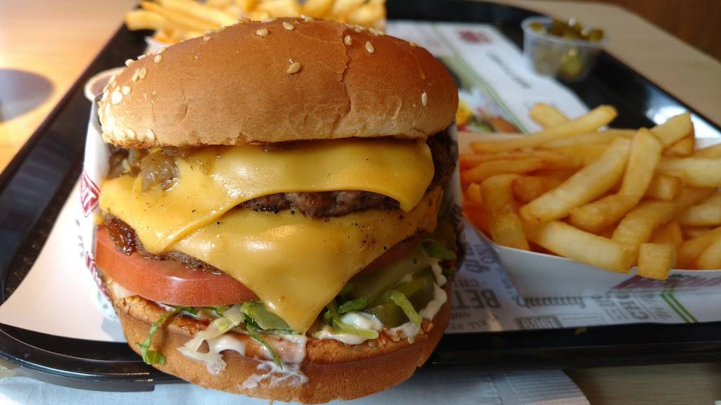 The Habit Burger Grill | meal takeaway | 4770 Lankershim Blvd, North Hollywood, CA 91602, USA | 8187621995 OR +1 818-762-1995